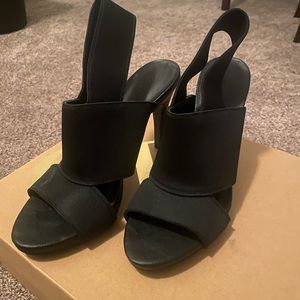 Vera Wang Heels